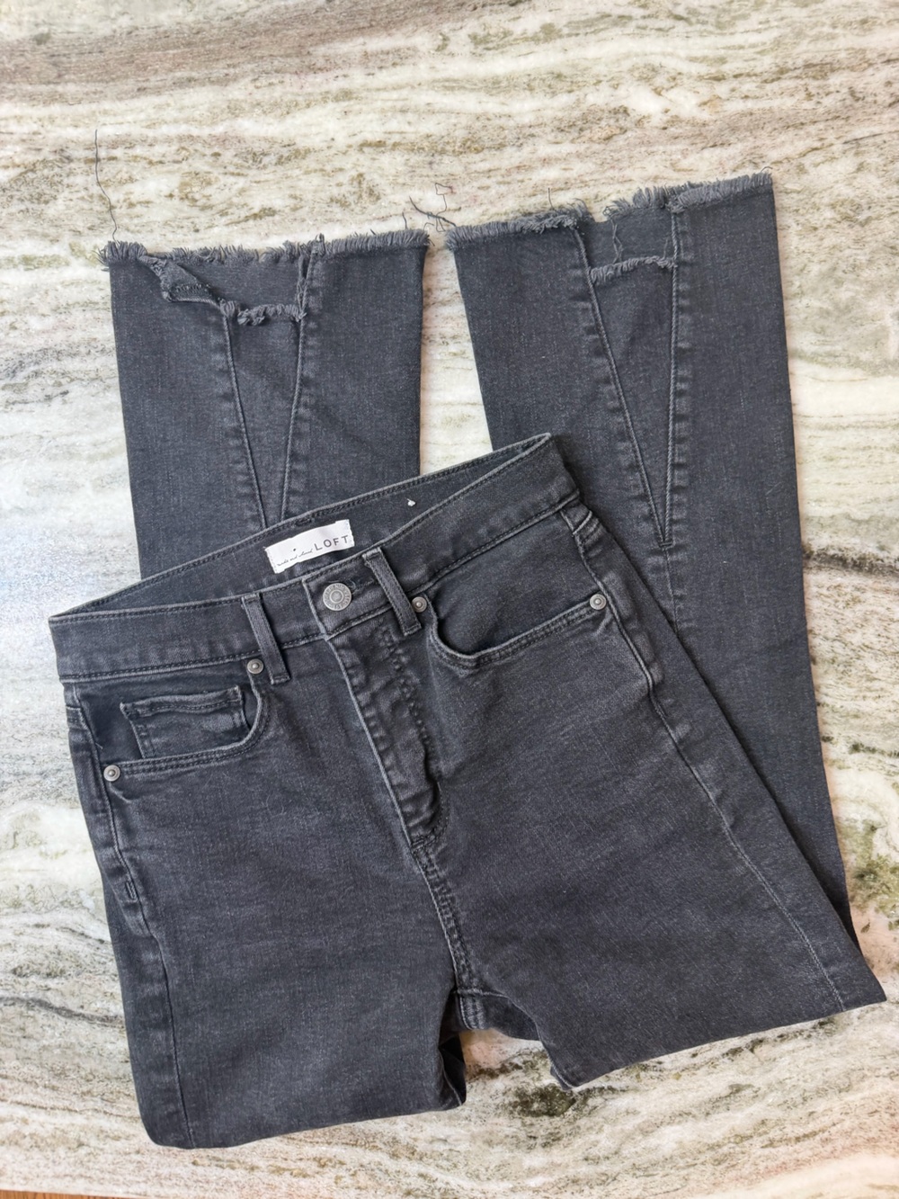 Ann Taylor LOFT Washed Black Cropped Frayed-Hem Jeans “The Kick Crop” Size 25